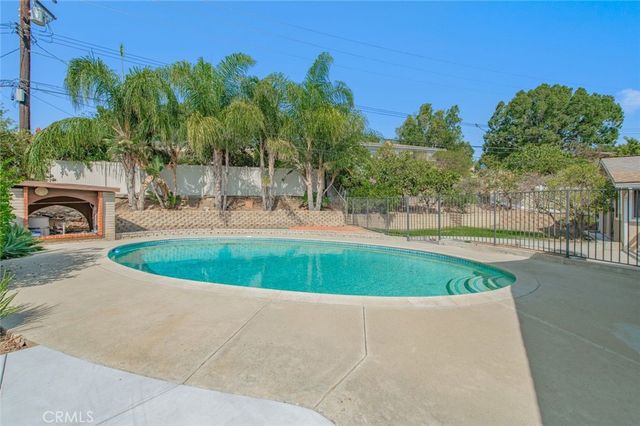 1227 Riedel, Fullerton, CA 92831
