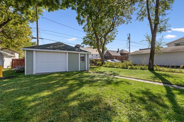 204 Harvester Avenue, Winona, MN 55987