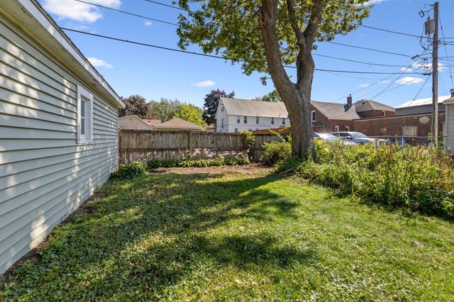 204 Harvester Avenue, Winona, MN 55987