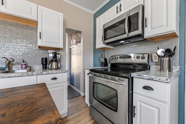 204 Harvester Avenue, Winona, MN 55987