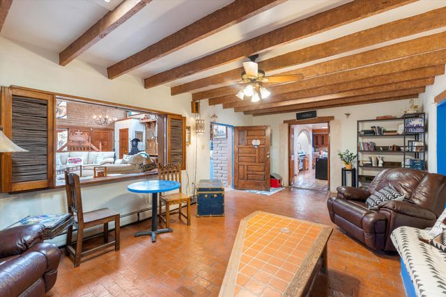 414 C De Baca Lane NW, Albuquerque, NM 87114