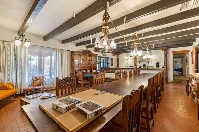 414 C De Baca Lane NW, Albuquerque, NM 87114