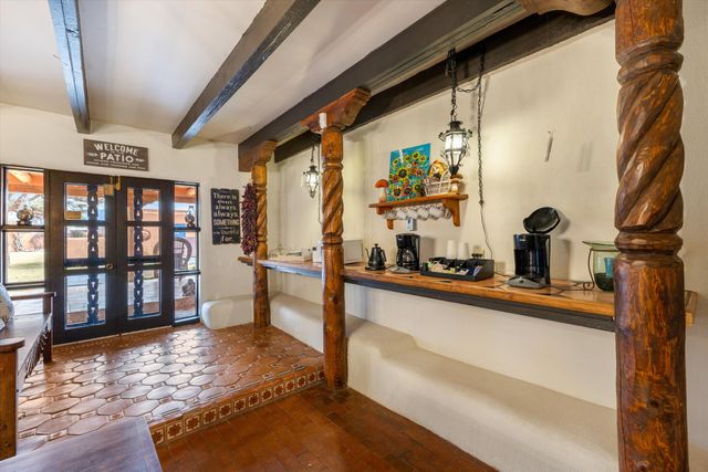 414 C De Baca Lane NW, Albuquerque, NM 87114