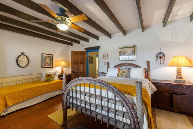 414 C De Baca Lane NW, Albuquerque, NM 87114