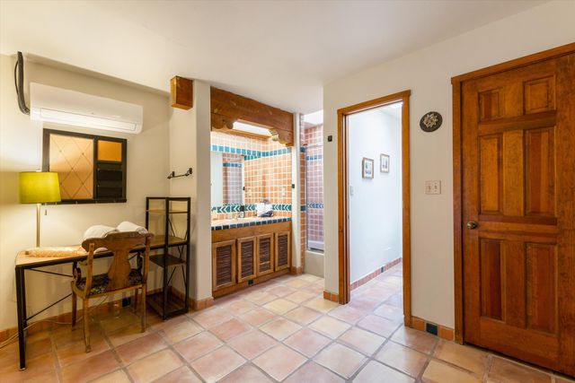 414 C De Baca Lane NW, Albuquerque, NM 87114