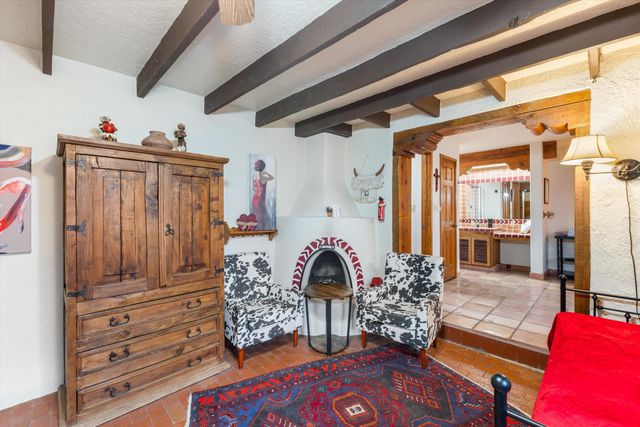 414 C De Baca Lane NW, Albuquerque, NM 87114