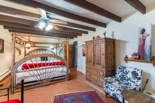 414 C De Baca Lane NW, Albuquerque, NM 87114