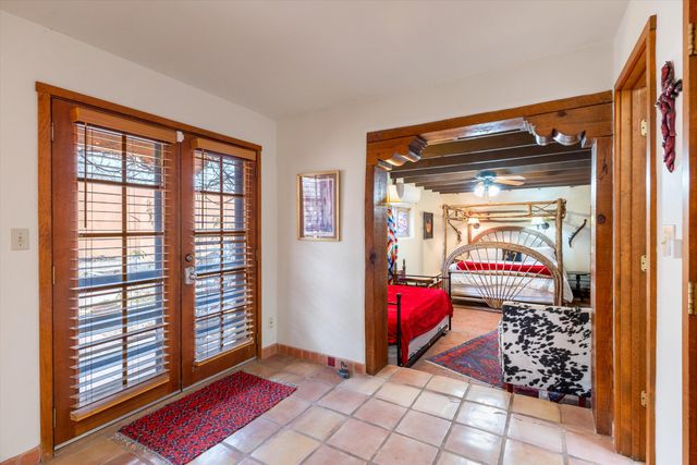 414 C De Baca Lane NW, Albuquerque, NM 87114