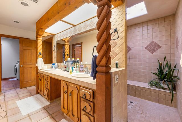 414 C De Baca Lane NW, Albuquerque, NM 87114