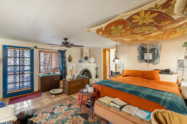 414 C De Baca Lane NW, Albuquerque, NM 87114