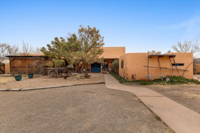 414 C De Baca Lane NW, Albuquerque, NM 87114