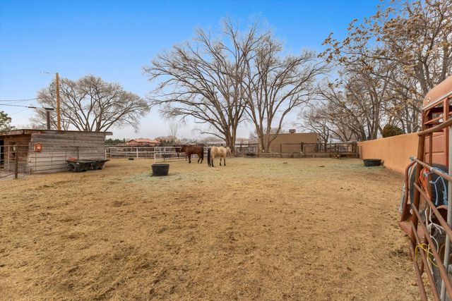 414 C De Baca Lane NW, Albuquerque, NM 87114