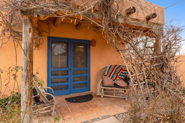 414 C De Baca Lane NW, Albuquerque, NM 87114