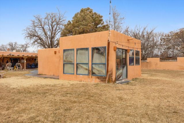 414 C De Baca Lane NW, Albuquerque, NM 87114