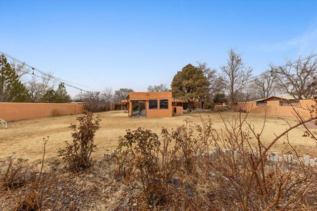 414 C De Baca Lane NW, Albuquerque, NM 87114