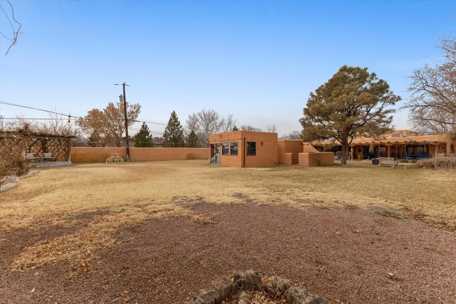 414 C De Baca Lane NW, Albuquerque, NM 87114