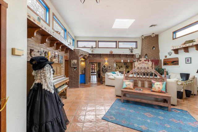 414 C De Baca Lane NW, Albuquerque, NM 87114