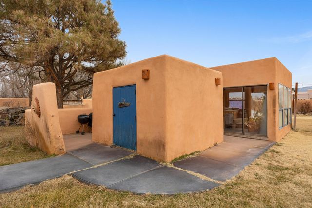 414 C De Baca Lane NW, Albuquerque, NM 87114