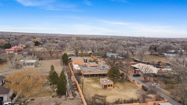 414 C De Baca Lane NW, Albuquerque, NM 87114