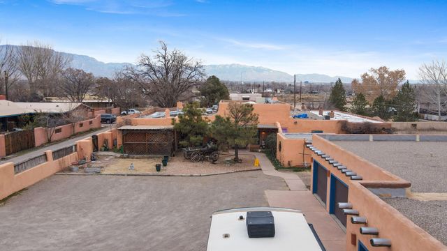 414 C De Baca Lane NW, Albuquerque, NM 87114