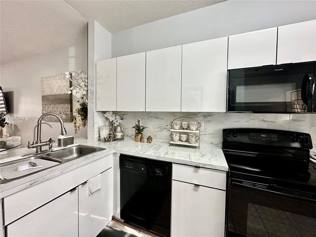 5640 NW 115th Ct 206, Doral, FL 33178