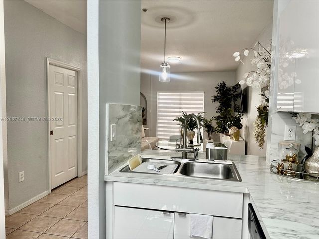 5640 NW 115th Ct 206, Doral, FL 33178