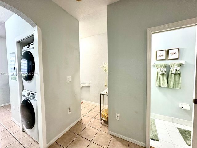 5640 NW 115th Ct 206, Doral, FL 33178