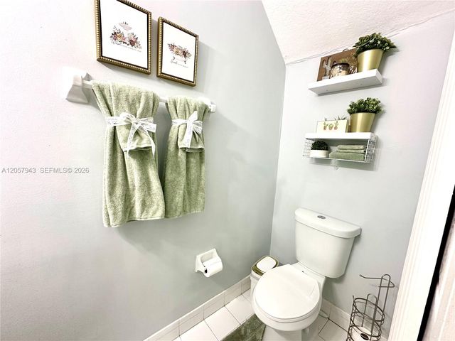 5640 NW 115th Ct 206, Doral, FL 33178