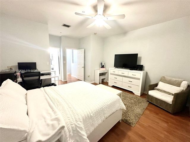 5640 NW 115th Ct 206, Doral, FL 33178