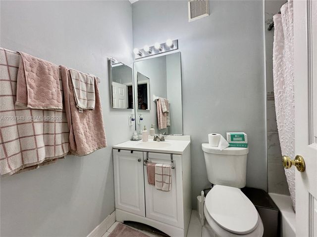 5640 NW 115th Ct 206, Doral, FL 33178