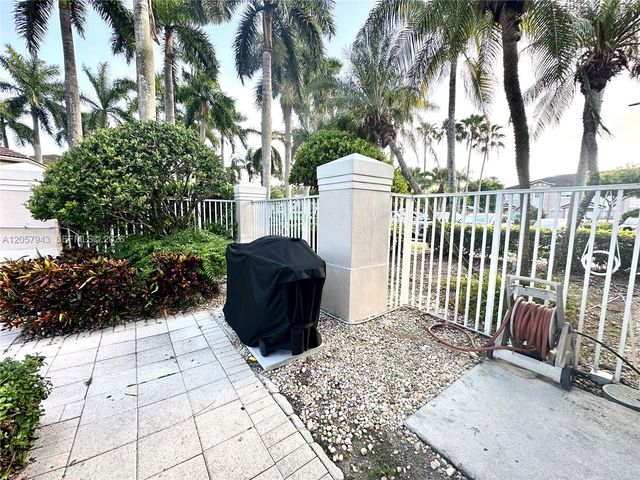 5640 NW 115th Ct 206, Doral, FL 33178
