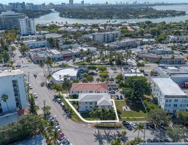 7124 Bay Dr 4, Miami Beach, FL 33141