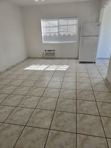 7124 Bay Dr 4, Miami Beach, FL 33141