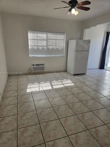 7124 Bay Dr 4, Miami Beach, FL 33141