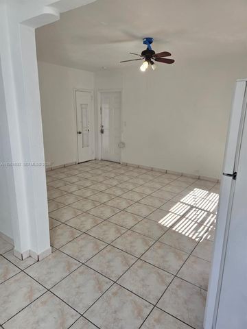 7124 Bay Dr 4, Miami Beach, FL 33141