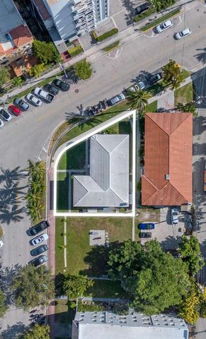 7124 Bay Dr 4, Miami Beach, FL 33141