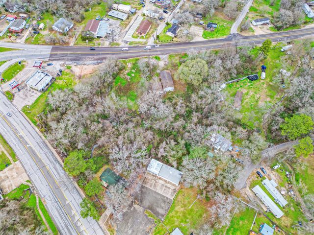 218 Highway 30 E E, Huntsville, TX 77320