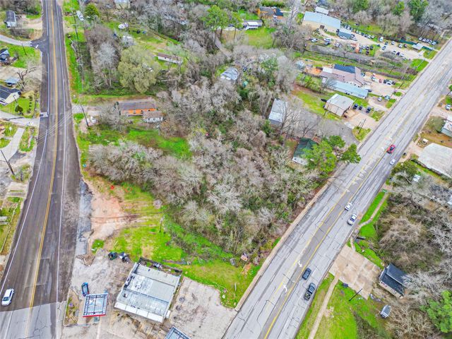 218 Highway 30 E E, Huntsville, TX 77320