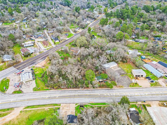 218 Highway 30 E E, Huntsville, TX 77320