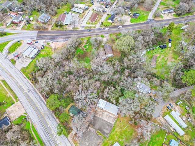 218 Highway 30 E E, Huntsville, TX 77320