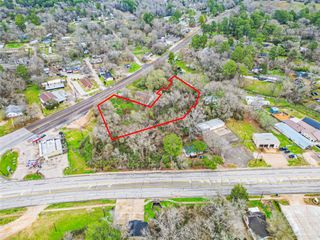 218 Highway 30 E E, Huntsville, TX 77320