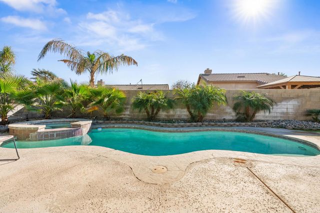 44658 Franklin Court, La Quinta, CA 92253