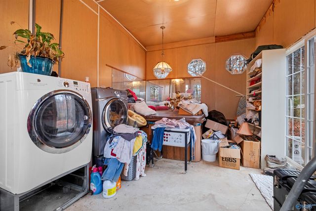 1590 Tabor Cutoff, Gadsden, AL 35904