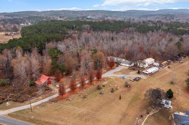 1590 Tabor Cutoff, Gadsden, AL 35904