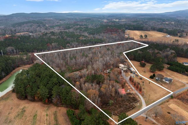 1590 Tabor Cutoff, Gadsden, AL 35904