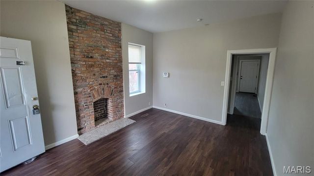 3926 Tholozan Avenue, St Louis, MO 63116