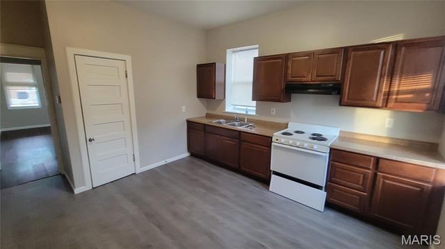 3926 Tholozan Avenue, St Louis, MO 63116