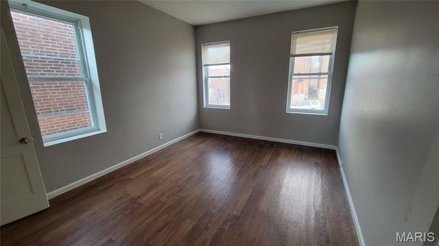 3926 Tholozan Avenue, St Louis, MO 63116