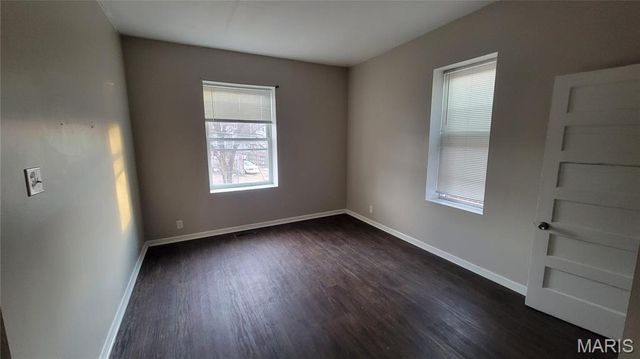 3926 Tholozan Avenue, St Louis, MO 63116