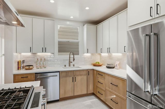 300 Edna Street, San Francisco, CA 94112